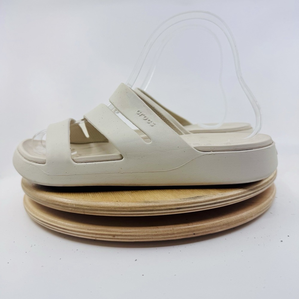 Crocs Getaway Strappy Sandals Womens 6 Stucco Beige Free Feel Comfort Slides
